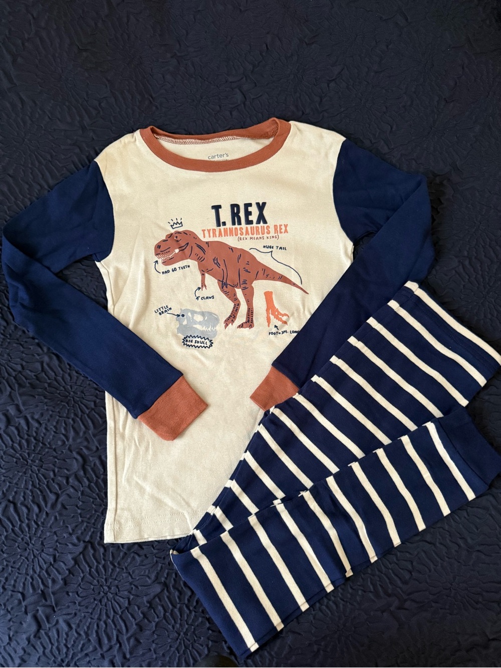 Carter’s boys pajamas set size 7